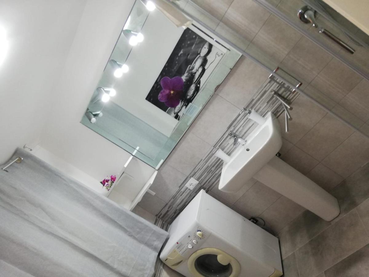 Il Posto Giusto Station Rooms Palermo Exterior foto