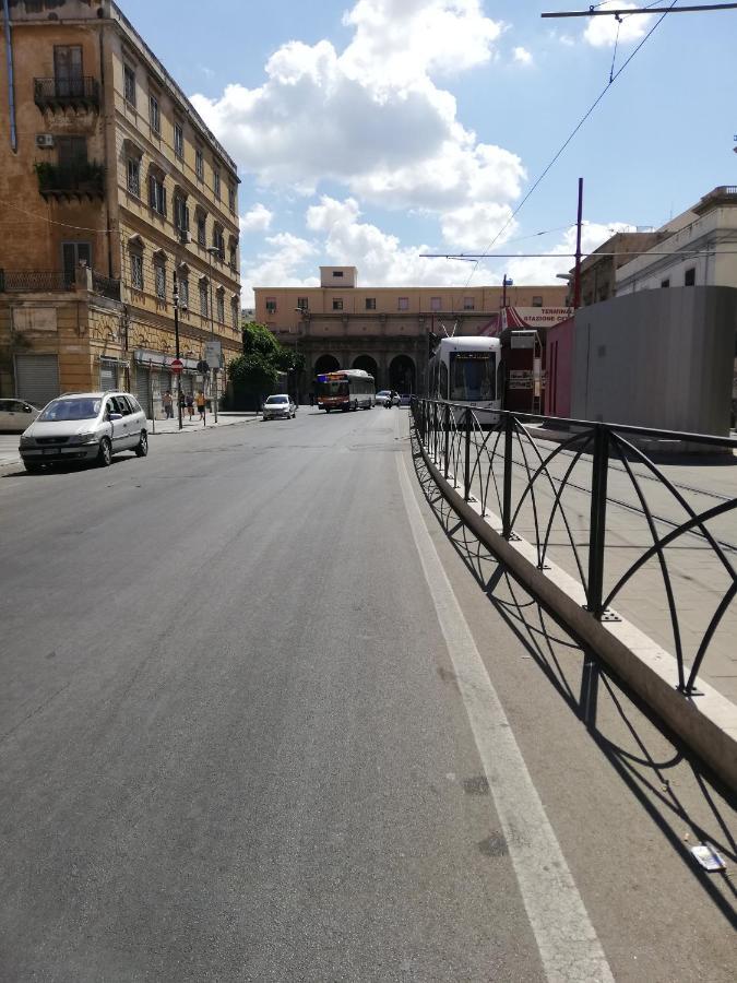 Il Posto Giusto Station Rooms Palermo Exterior foto